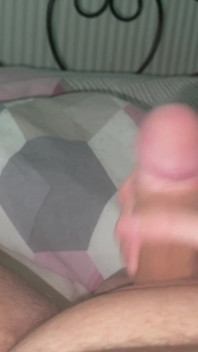 Novia dándome una paja - 1