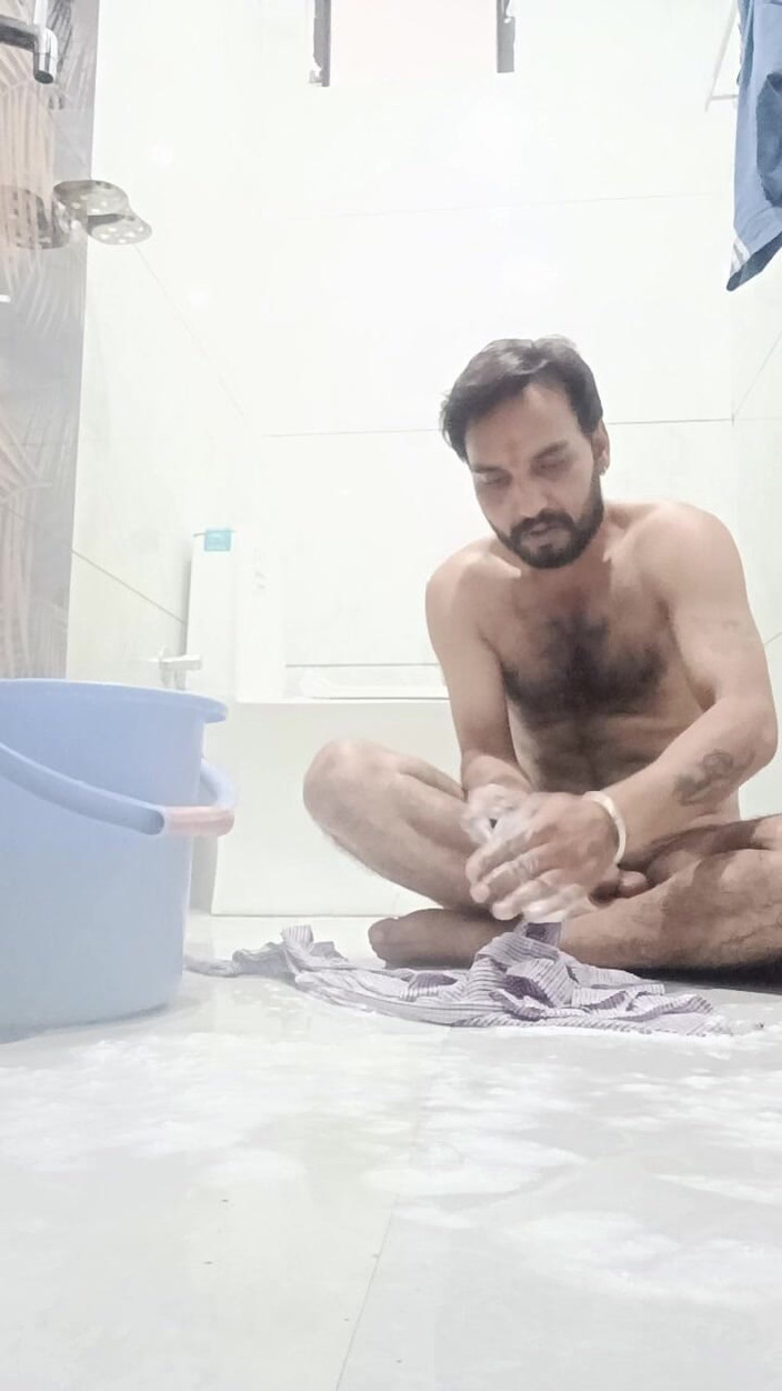 Rajasthani-old-lover: パパが隣人の継父のペニスをしゃぶり、マスターベーションを楽しむ