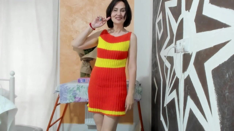 ANGELA_LADY: जब आप नीचे से चाटना चाहते हैं तो अपने पसंदीदा के बारे में सोचें