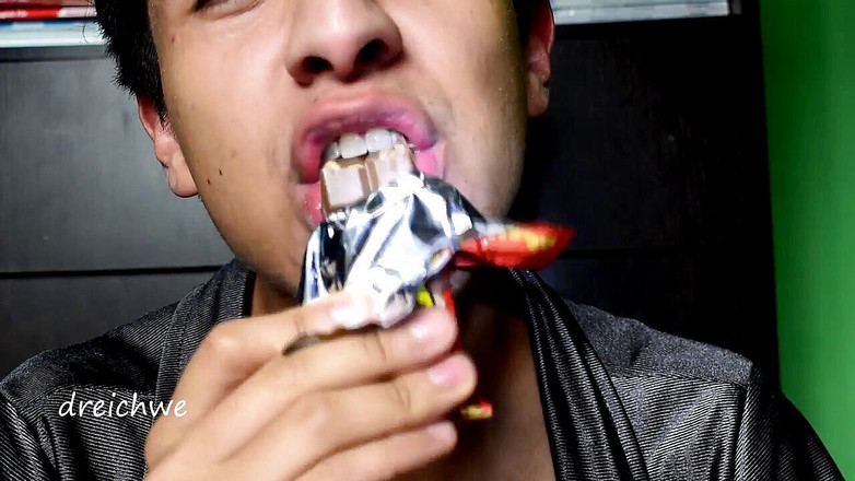 Dreichwe: Tabliczka czekolady w ustach