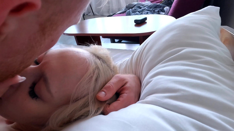 Michael Frost Pro: Вистрілив спермою прямо в голову - блондинка - міс Капрізц