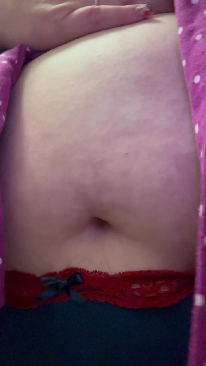 BellaBlast: Cherry Bomb Giantess Prd dominace