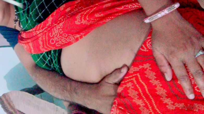 Beatricee: Showing Pussy and Milkey Boos.18 Year Old Hot Newly Married...