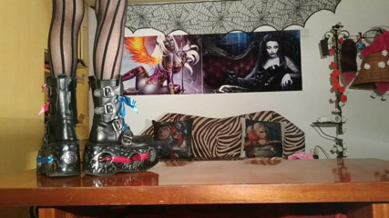 Beth Kinky: Camminando con i miei stivali ultra plateau - Beth kinky