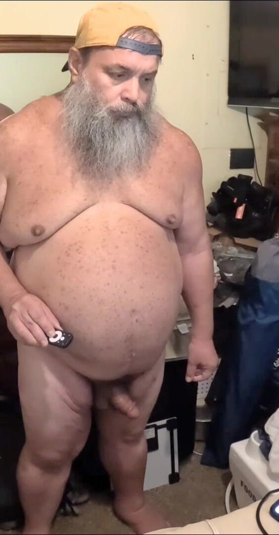 GeneWadexxx: Big Bear Belly and Cock