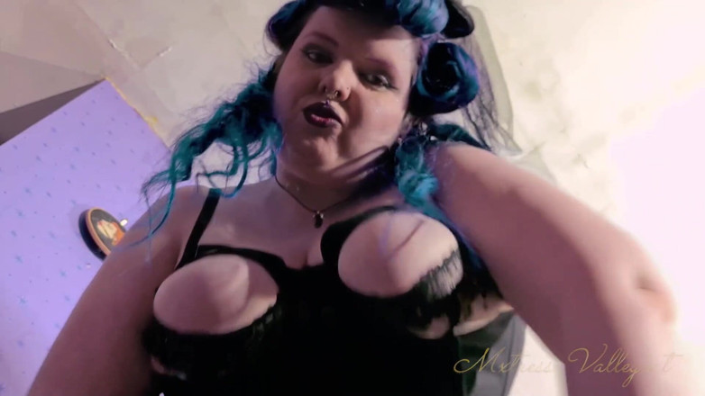 Mxtress Valleycat: Worship My Giant Magical Ass