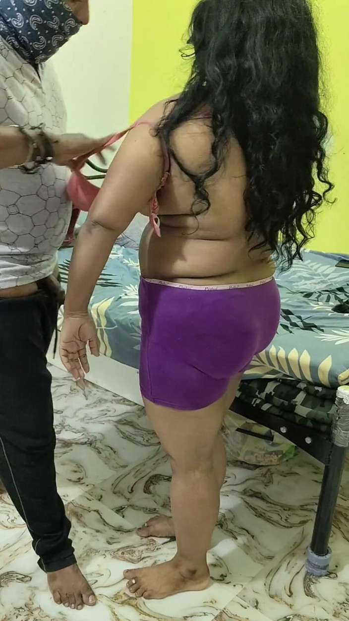Thesana: Tukang ledeng yang beruntung dan pembantu nakal