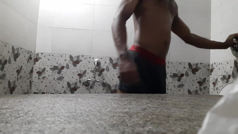 Wheyincognito: Horny Boy in the Bathroom Showering