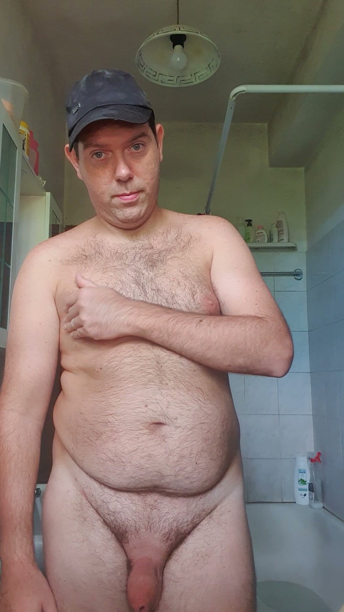 Mirko2589: Nude in Bathroom with Hat
