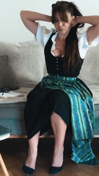 Tirol yaraklı tacizden sürtük asistana dirndl