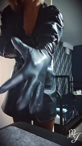 DeesseJulia: Leather Gloves and Leather Dress - Mistress Julia