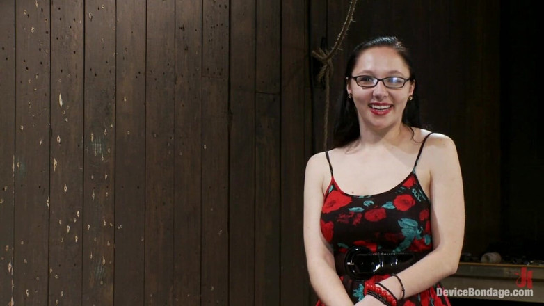 Kink: Меггі Мейхем зачепила дупу і відтрахала піхву