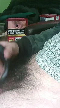 Doppio giocattolo che vibra sulla punta del sperma