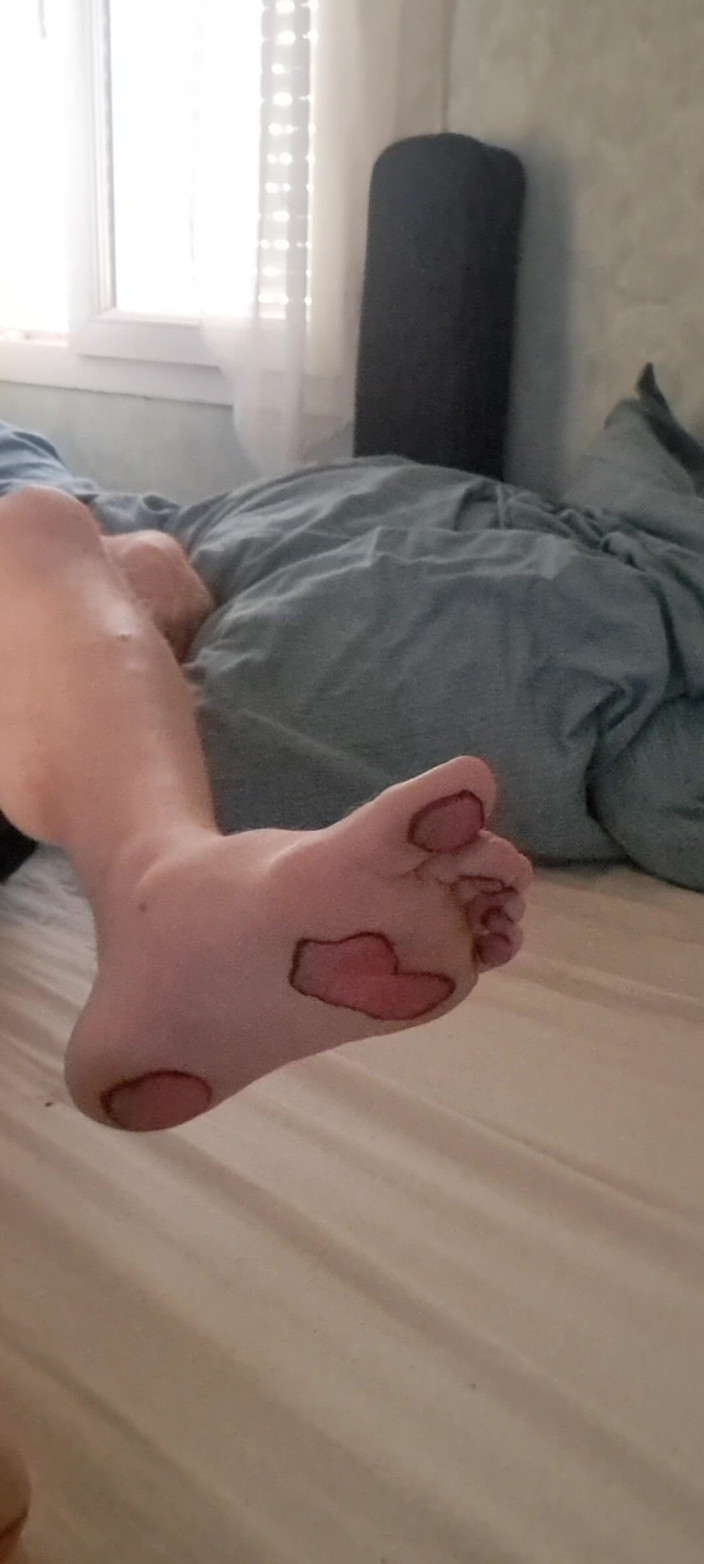 Oniasura: Ich Habe Meine Füße Angemalt, Um Wieder in Furry Zu...