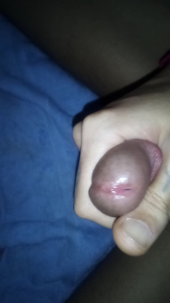 KingSpade: Tesão cara jacks off Rock Hard Dick