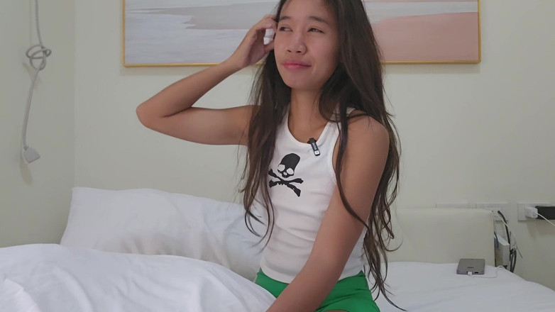 creamberryfairy: The Roommate