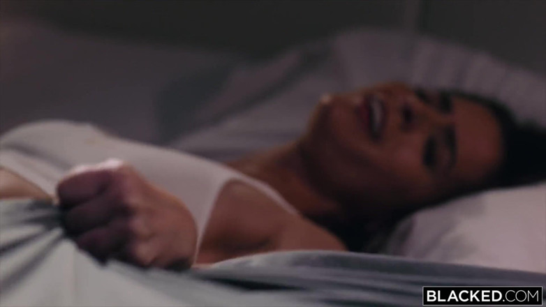 Blacked: Blacked ze was te afgeleid door de grote zwarte lul