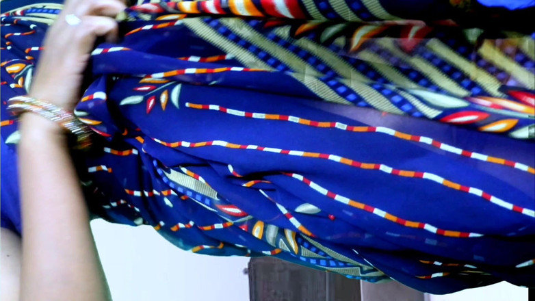 Rakul008: 屋根の下でセックス。新婚カップルが初めて屋上でセックス、インドのティーンガールが彼氏とセックス