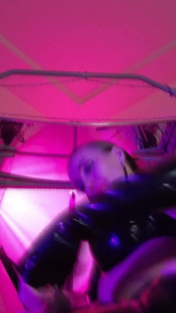 Sexy culona milf dominatrix Eva látex, coño mojado, lamer esclavo en fetiche bdsm