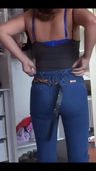 Latina Shows off in Front of Her While She Dresses in a Tight Jean, Lies on Her Bed and Lets Him Enjoy Her Big Ass, Licks Her Ha