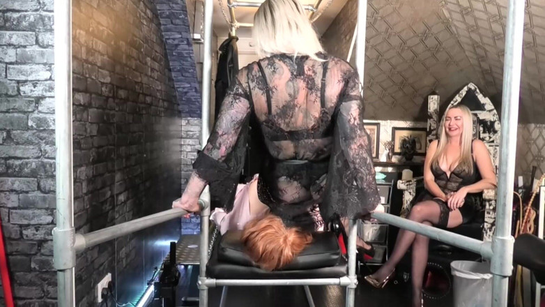 Miss Jessica Wood: Facesitting Sissy - Part 1 - Miss Jessica Wood &amp; Mistress Ava Punish a...