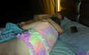 BBW Pleasures: Soția mare și frumoasă îl masturbează pe soț la culcare