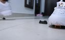 Czech Soles - foot fetish content: Đôi chân to lớn của nữ thần Khổng lồ nghiền...
