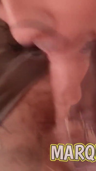 Huren im van endete im schlafzimmer mit dem jungen mädchen, das sperma schluckte