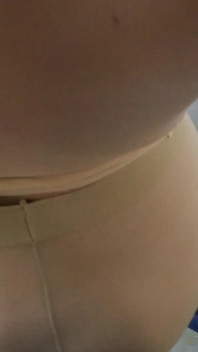 Minha Esposa Mostrando Peitos No Metrô E Um Homem Desconhecido Gozando Em Seus Peitos