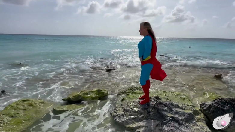 Mistress Pink Pearl: Supergirl incontra l'otto più arrapato di bonaire