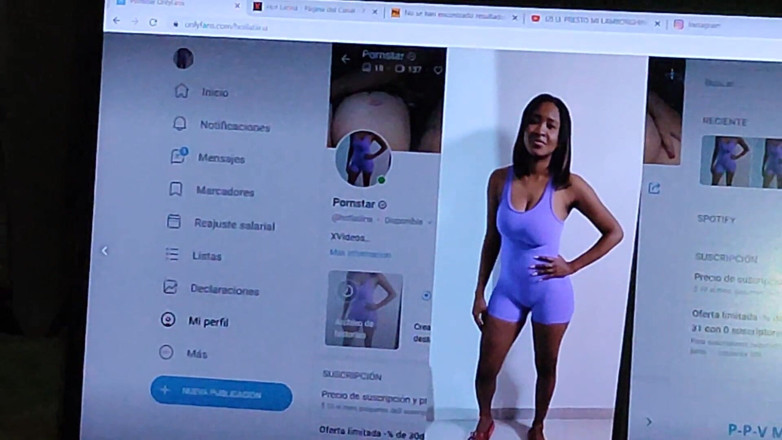 Hot Latina TV: Si rambut coklat Colombia mengajar kami kemahiran seksualnya
