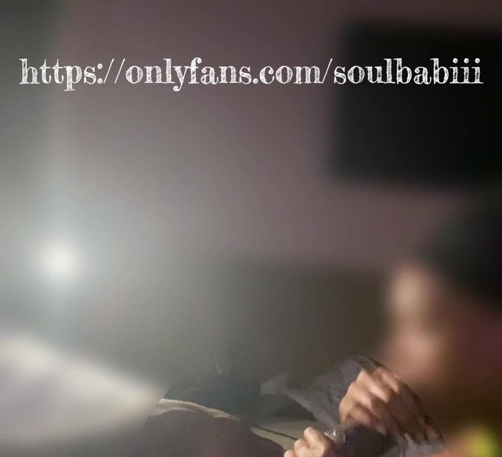 Soul Babiii: Kouřím mu ptáka, zatímco sleduje film, který jsem natočila. Trochu...