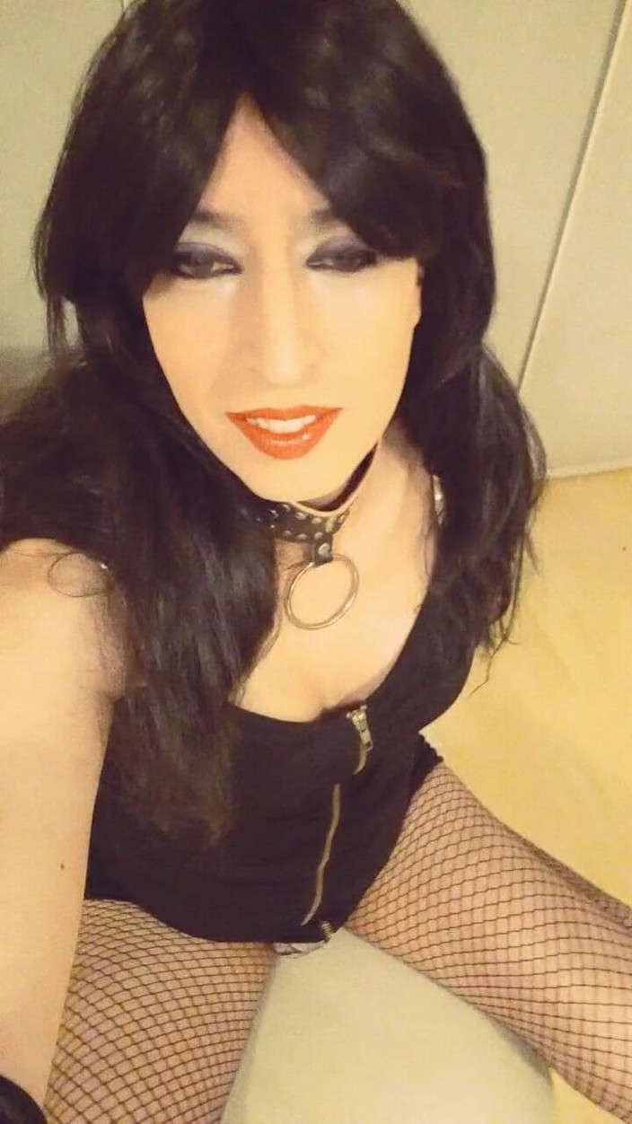 Tammy sissy slave: Se masturber à la maison