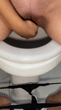 En samling av kissa på olika hotell! Trosor med pads! POV!