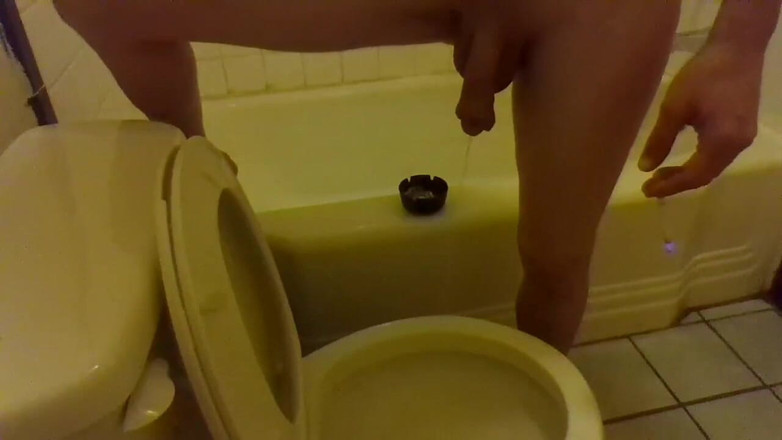 LilTaste: Pissing in the Toilet While Standing on the Bathtub