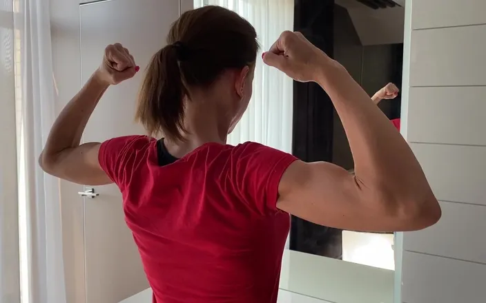 Mistress Mary: The Best Biceps and Strong Back