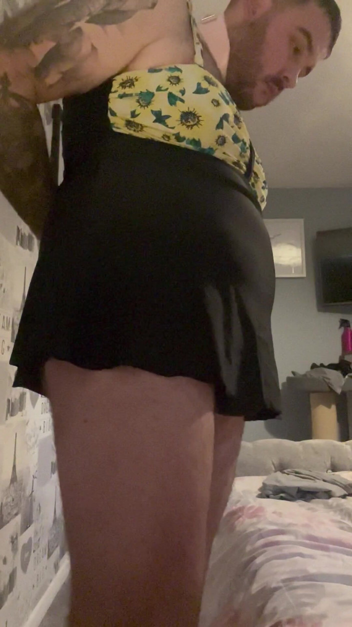 Shaun Cbt: Pikbondage met travestiet mond gesnoerd en geboeien