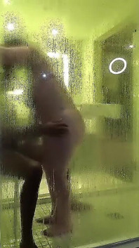 PAWG Mit Dickem Hintern Wird in Der Dusche Geritten