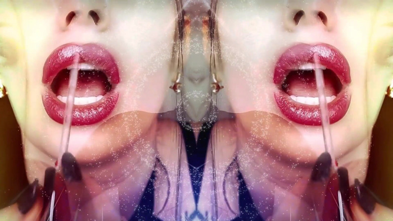 Goddess Misha Goldy: ASMR fascinant și contact vizual! Buzele mele vor pătrunde chiar în mintea...