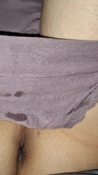 Später Squirting, Pinkelnder Kitzler Reiben