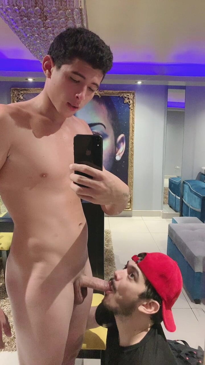The-hook305: Markus Gets a Blowjob in Front of the Mirror
