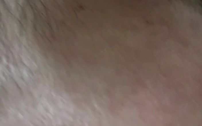 Twotwinkhusbands: 흑인 대물 자지에게 따먹히는 영국 창녀