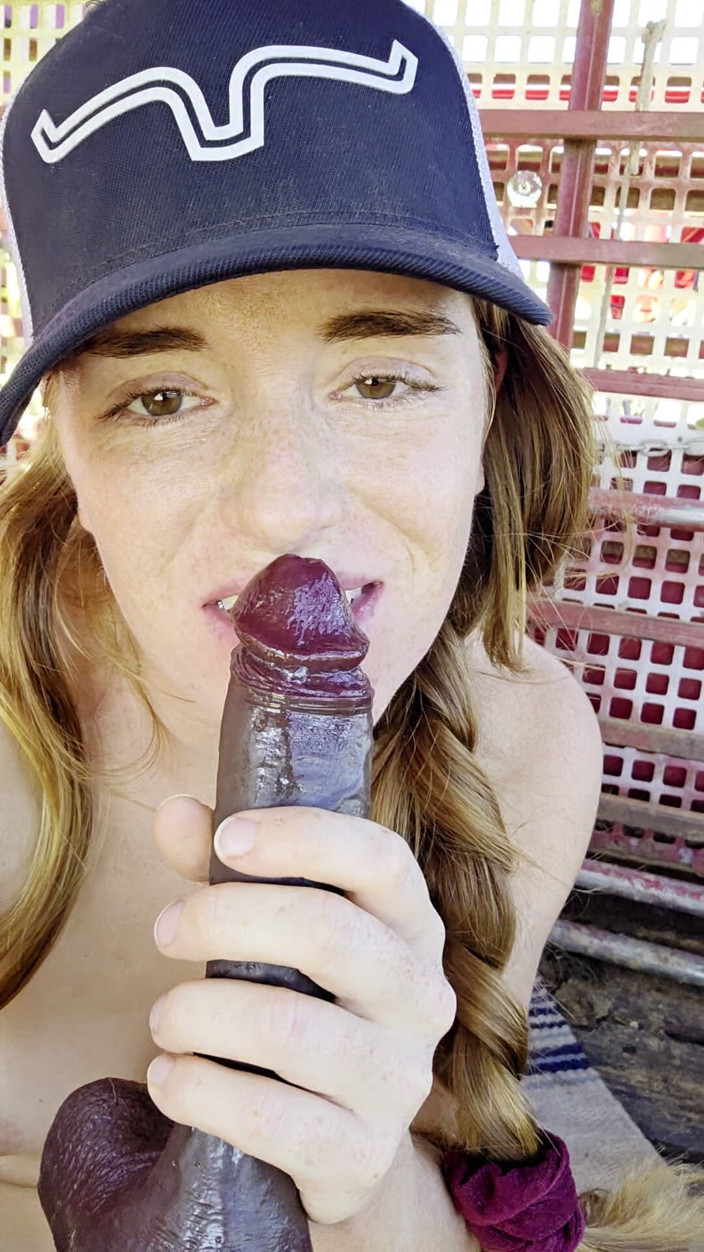 NaughtyRedFarmgirl: Rothaarige bittet darum, dass du sie mit bbc-squirting und sperma-countdown...