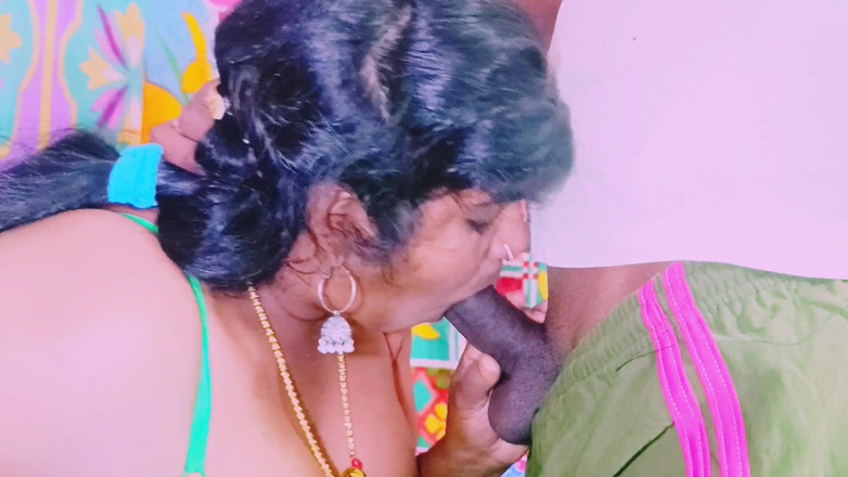 Telugu honey lips: 인도 섹시한 중년의 새엄마 배다른 아들 대물 자지와 섹스. 텔루구 더러운 회담.