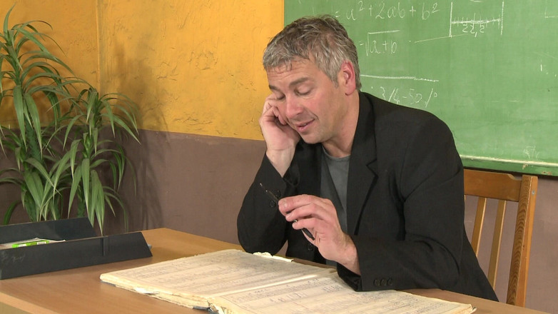 Fuck Cumshot Party: Učitel šuká studentku na stole, dokud nestříká celou mě