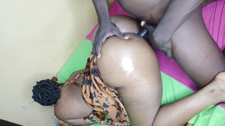 NaturalFck: Keldai besar yang diminyaki mengambil ayam hitam keras yang baik...