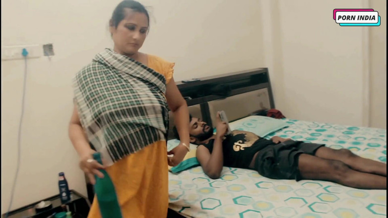 Porn India Studio: Hete meid wordt hard geneukt