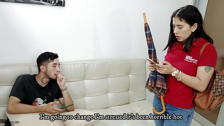 Vayolet: Macecha s velkým zadkem šuká nadrženého liamova ptáka - porno ve španělštině