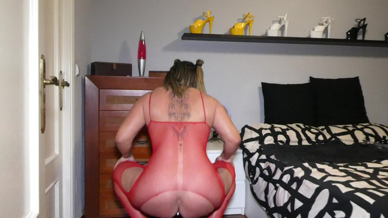 Danaxmuscles: Ejaculez de cinci ori la rând ca o curvă