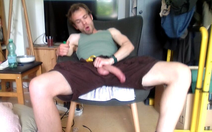 XlPmml: Un frère bator en désordre a l’air fou lors du...